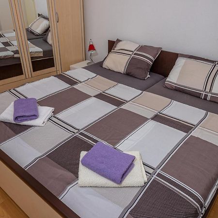 Apartmani Gabrijela Crikvenica Exterior foto